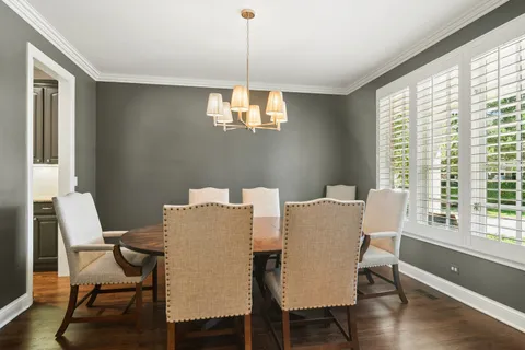 $1,299,000 | 672 Balmoral Court, Lake Forest, IL 60045