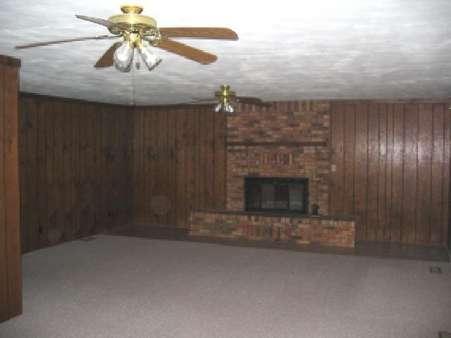 1465 River Road Vincennes, IN 47591 - Photo 2 of 9 Gallery Image 2