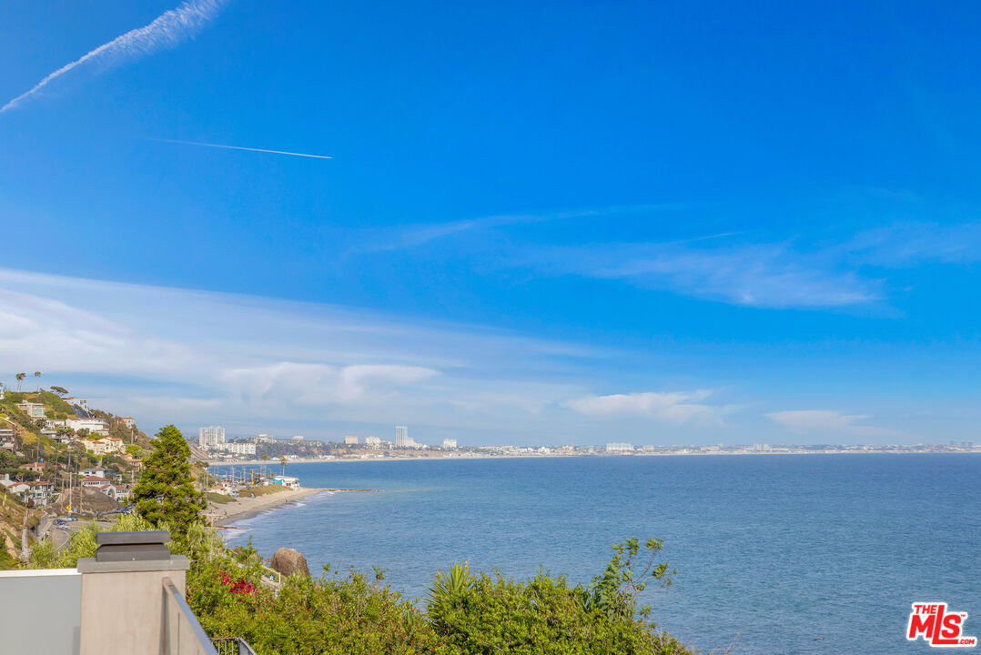 18074 Coastline Drive Malibu, CA 90265 - Photo 28 of 33 a view of an ocean