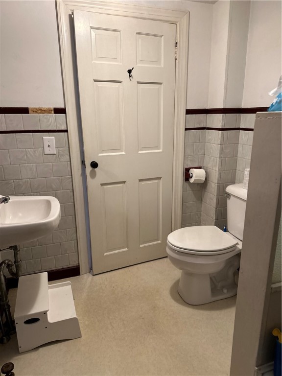 657 Danielson Pike Scituate, RI 02857 - Photo 12 of 31 Gallery Image 12