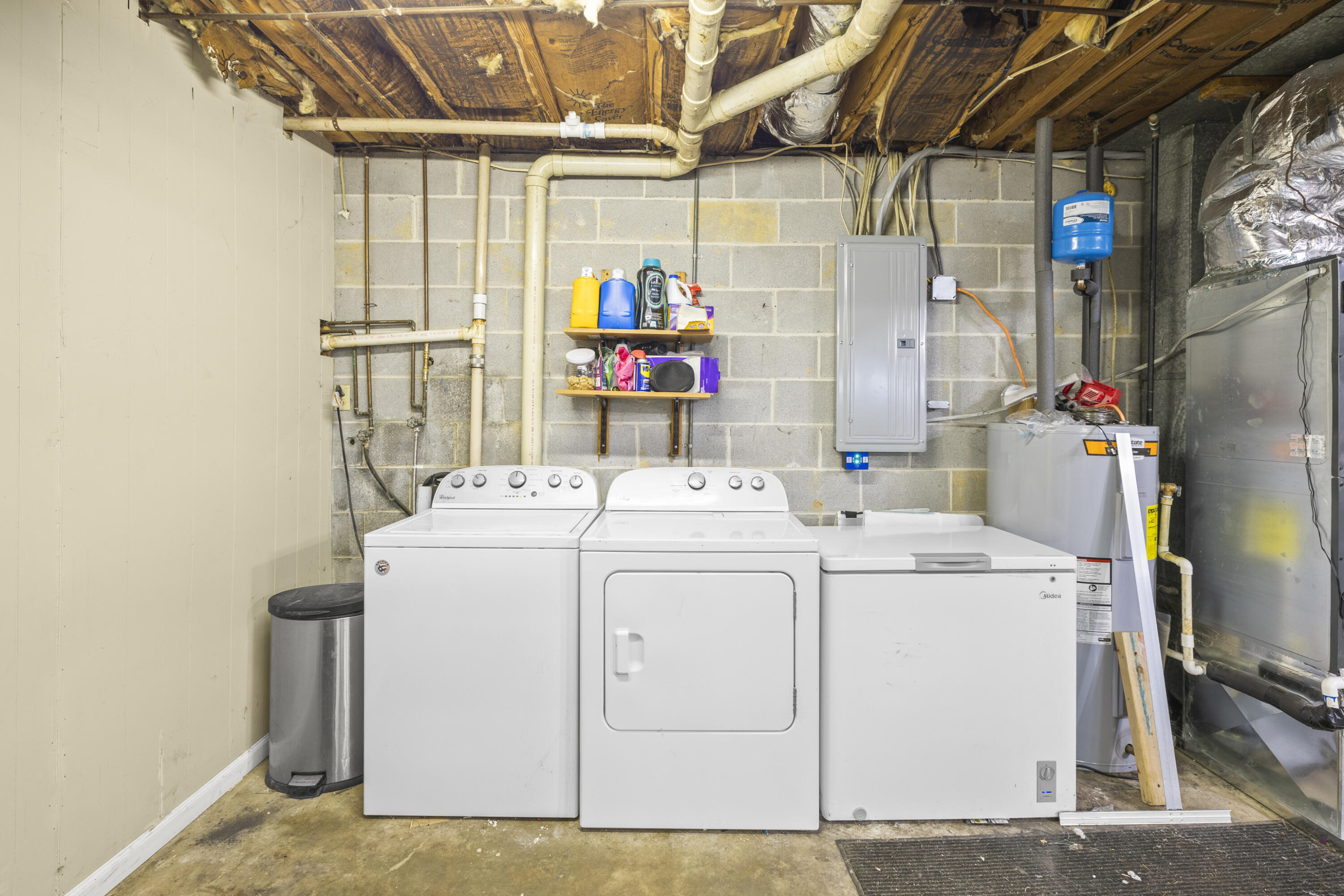 1076 Carol Jean Trail, Unit 22 Hixson, TN 37343 - Photo 26 of 32 Laundry