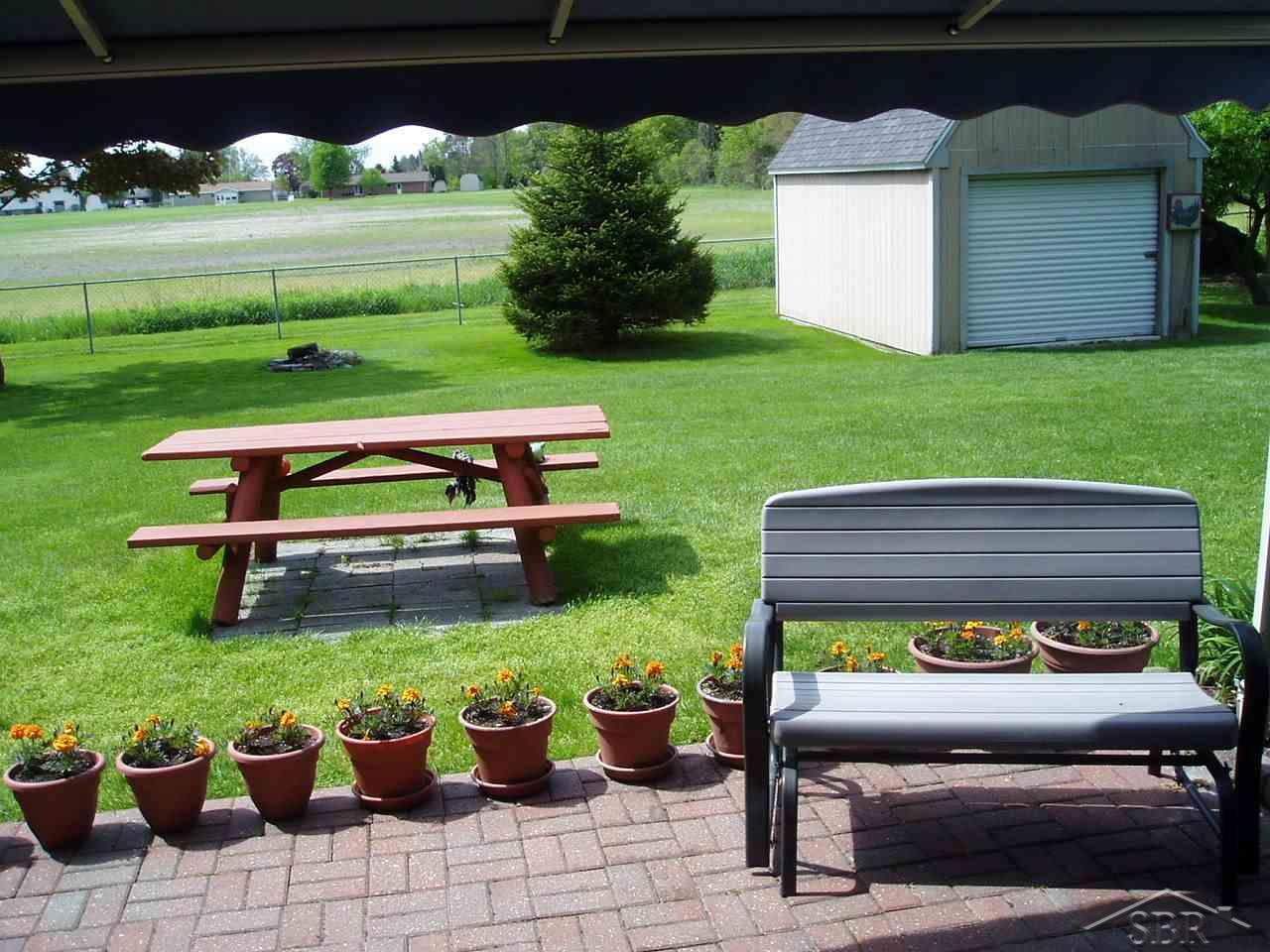9935 Dice Road Freeland, MI 48623 - Photo 13 of 14 31288204-12.JPG