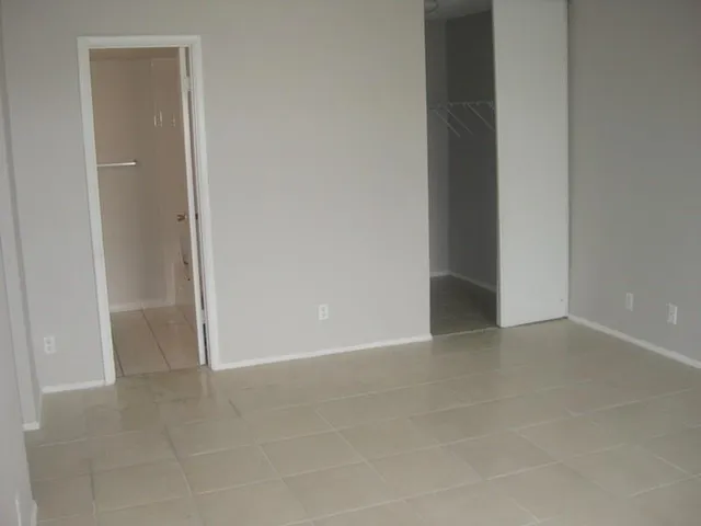 $1,900 | 605 South Pine Island Road, Unit 304A, Plantation, FL 33324