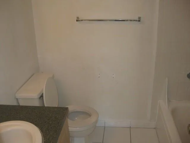 $1,900 | 605 South Pine Island Road, Unit 304A, Plantation, FL 33324