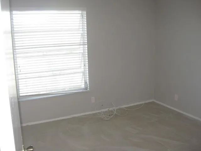 $1,900 | 605 South Pine Island Road, Unit 304A, Plantation, FL 33324