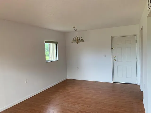 $1,500 | 1089 Benoist Farms Road, Unit 202, West Palm Beach, FL 33411