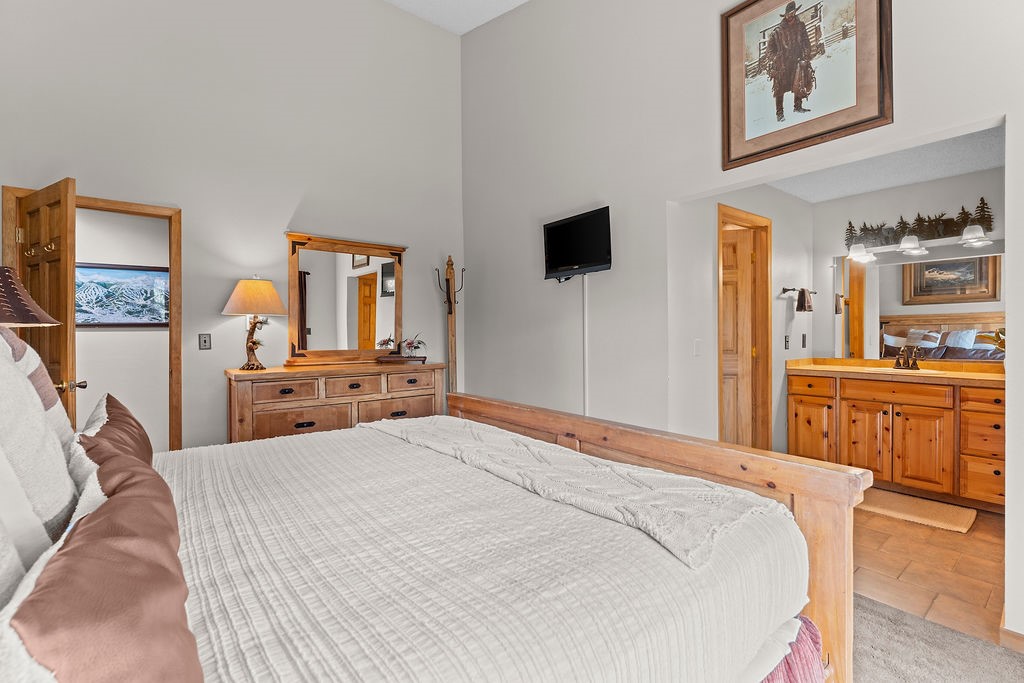 405 4 O Clock Road, Unit F Breckenridge, CO 80424 - Photo 20 of 40 Gallery Image 20
