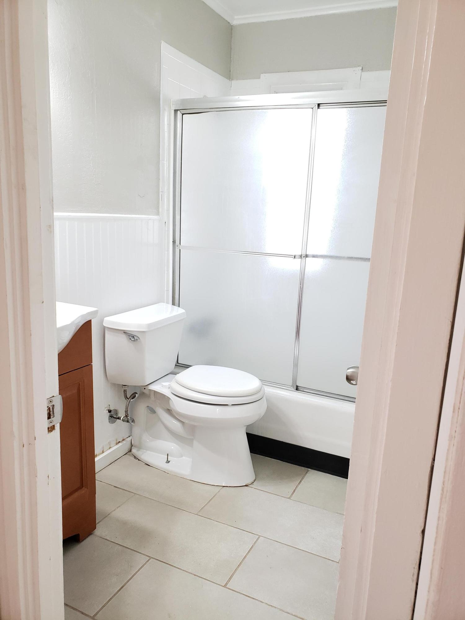 431 Robertsville Road Oak Ridge, TN 37830 - Photo 14 of 26 Bathroom