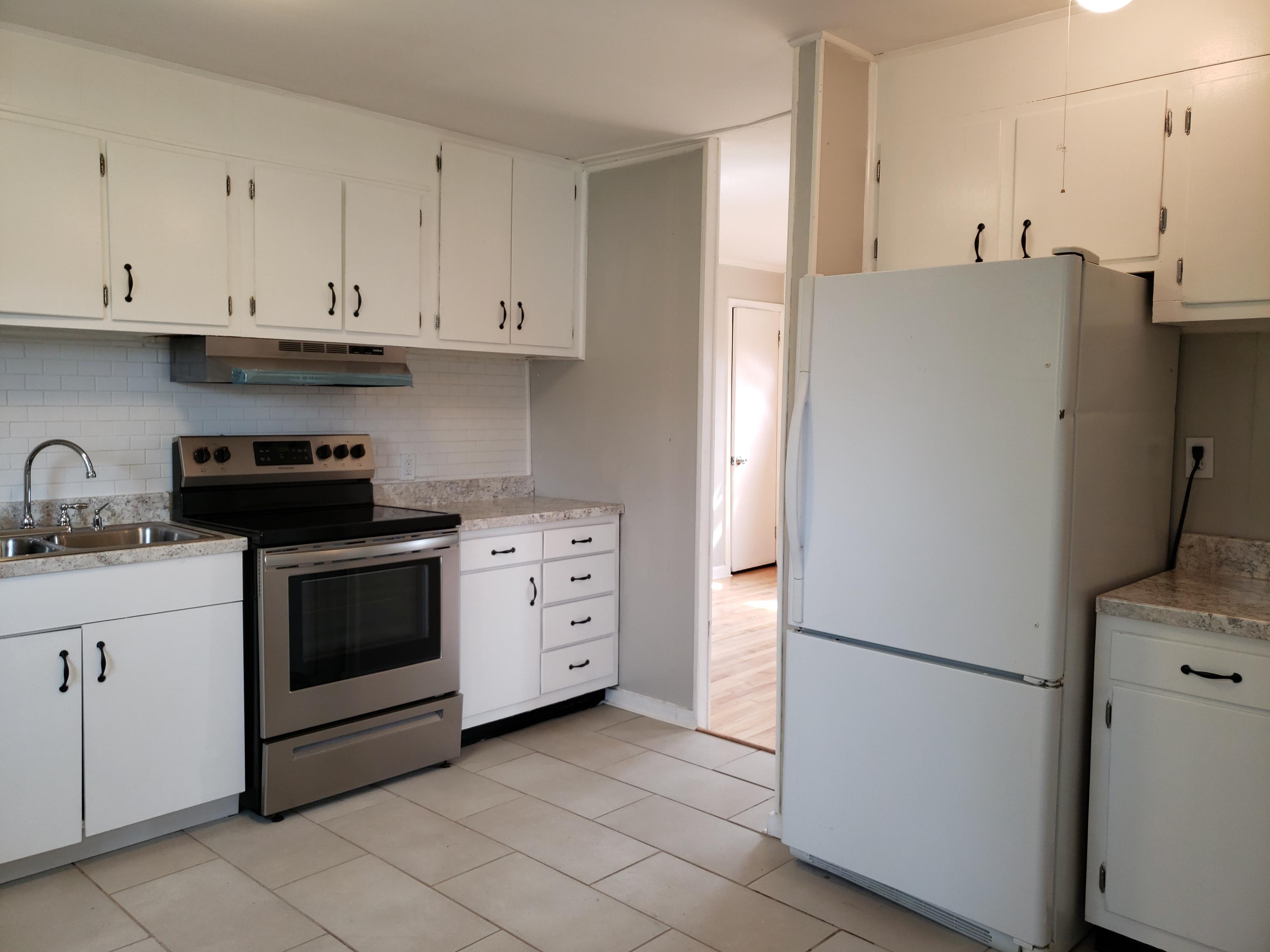 431 Robertsville Road Oak Ridge, TN 37830 - Photo 3 of 26 Kitchen