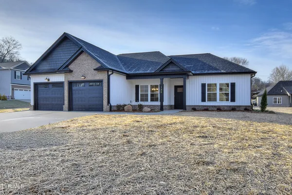 $439,900 | 146 Ervin Loop, Erwin, TN 37650