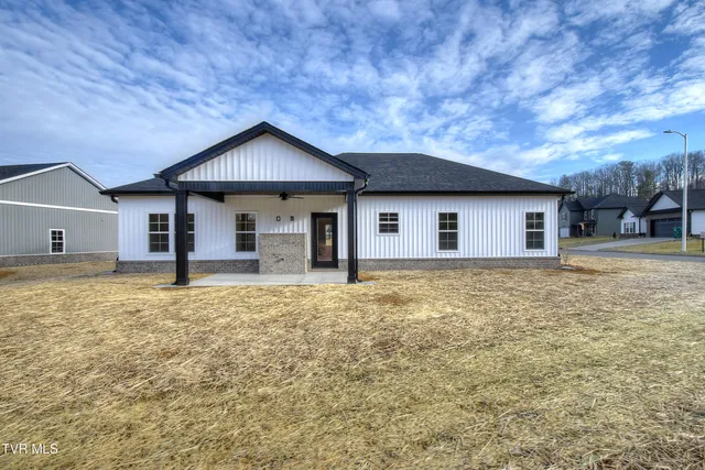 $439,900 | 146 Ervin Loop, Erwin, TN 37650