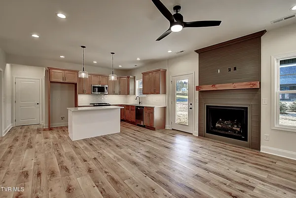 $439,900 | 146 Ervin Loop, Erwin, TN 37650