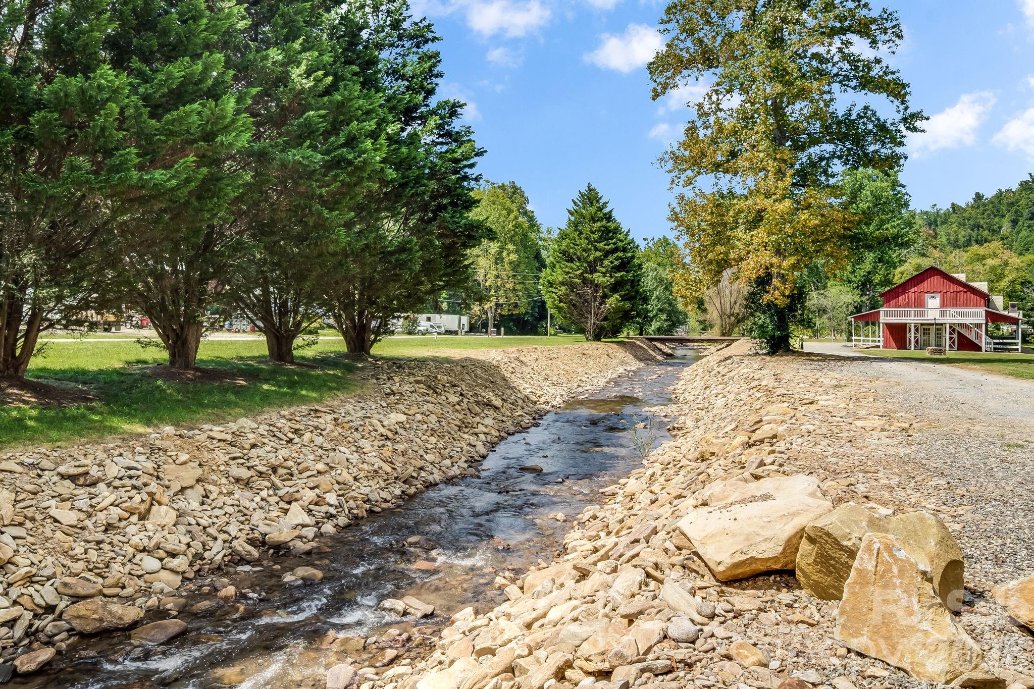 656 North Fork Road Barnardsville, NC 28709 - Photo 36 of 48 Gallery Image 36