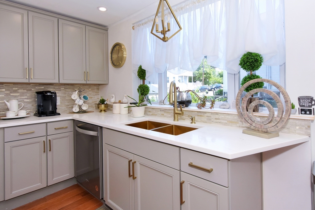 435 Cabot Street, Unit B Beverly, MA 01915 - Photo 16 of 35