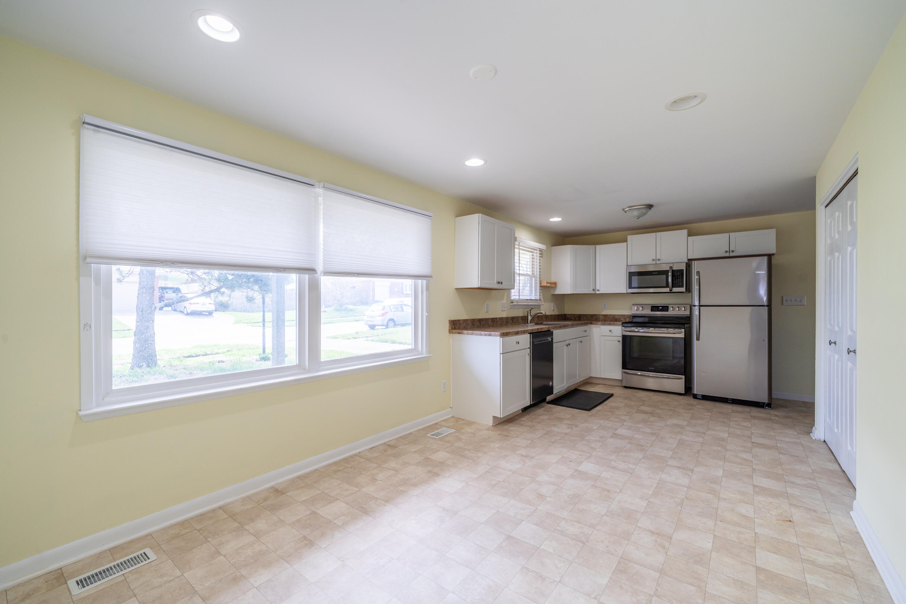 1211 Claybourne Road Kettering, OH 45429 - Photo 12 of 43