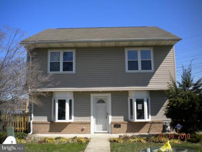 7739 Fairgreen Road Dundalk, MD 21222 - Photo 1 of 11 Exterior (Main)