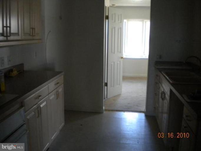 7739 Fairgreen Road Dundalk, MD 21222 - Photo 3 of 11 Kitchen