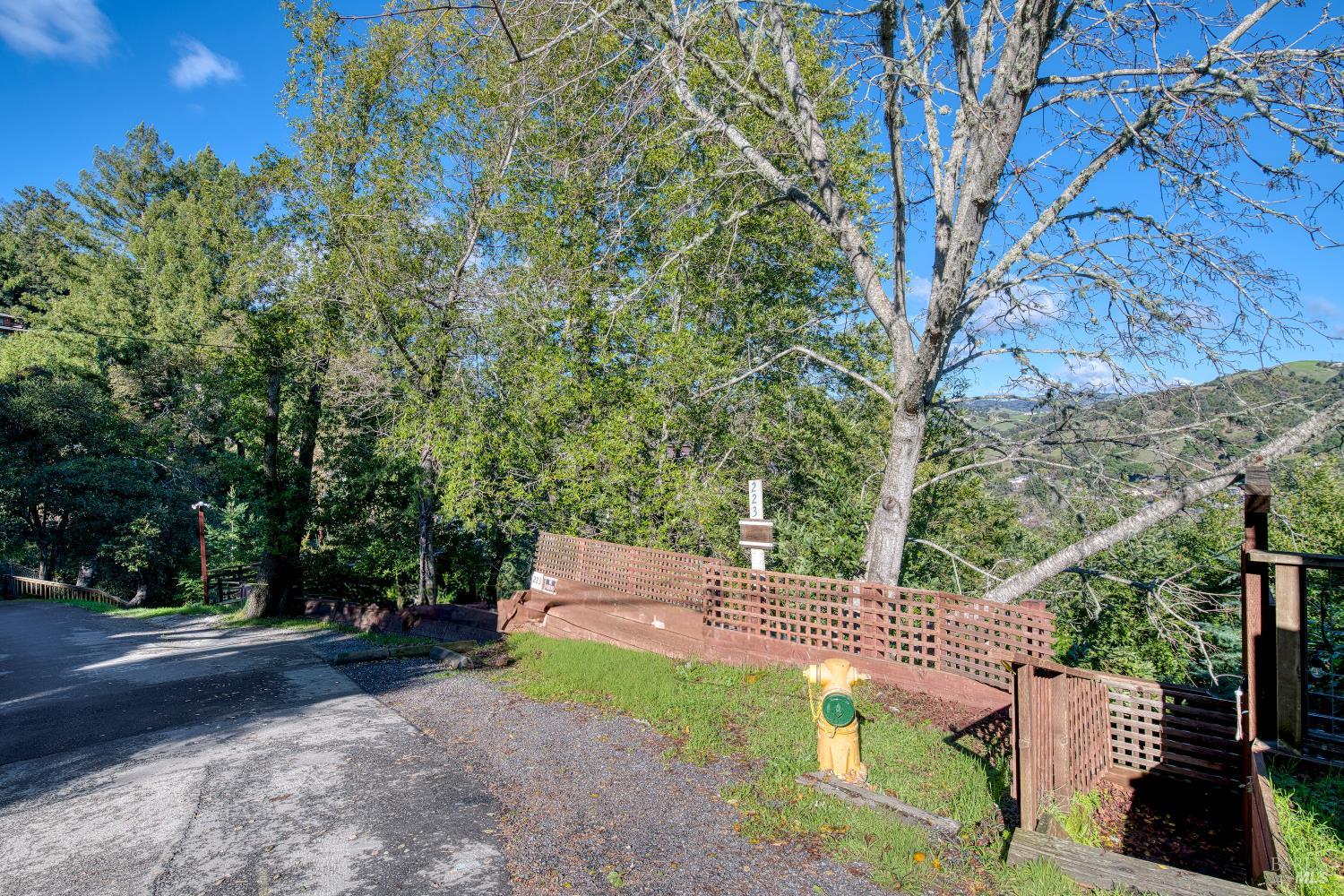 223 Tamalpais Road Fairfax, CA 94930 - Photo 3 of 28