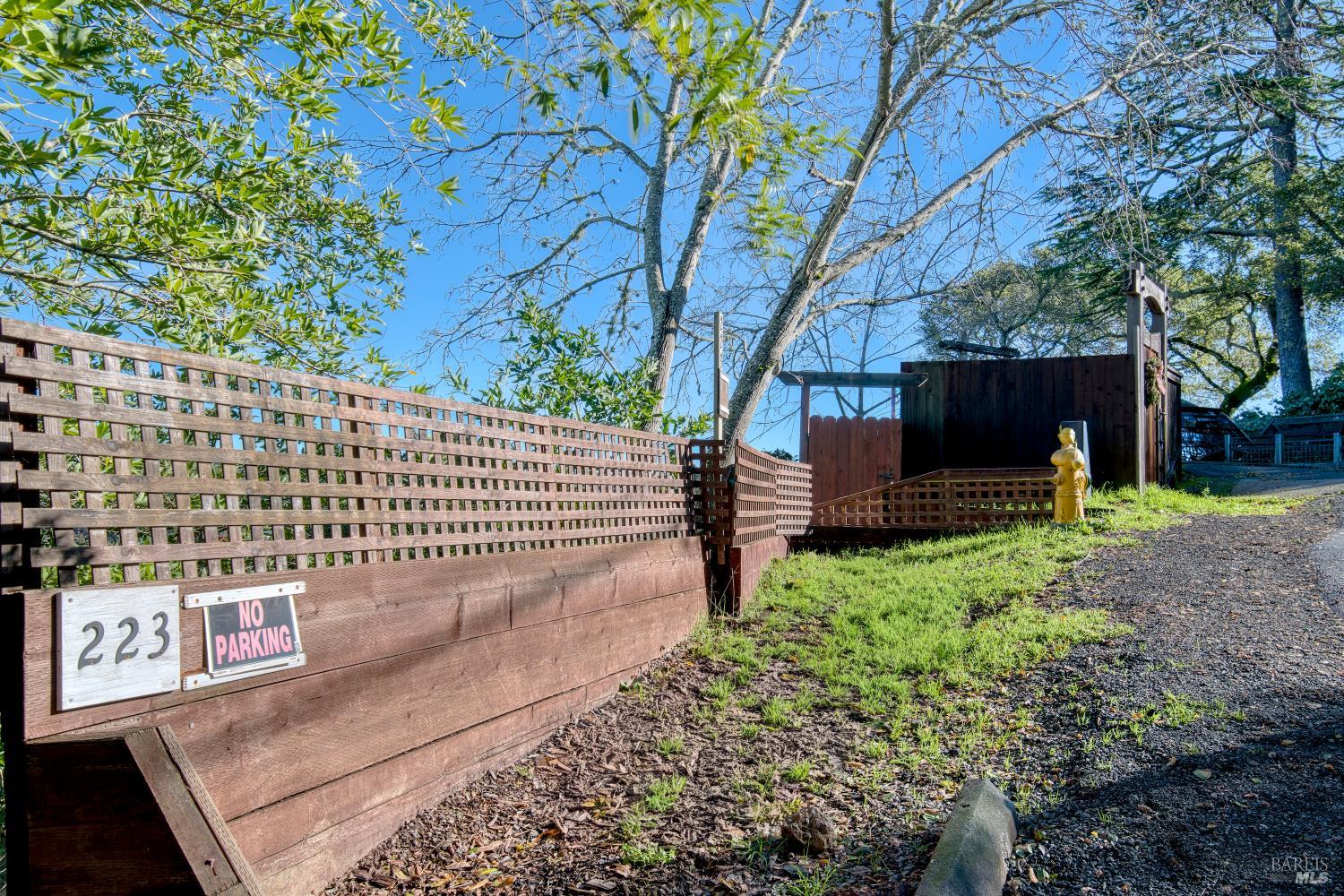 223 Tamalpais Road Fairfax, CA 94930 - Photo 4 of 28