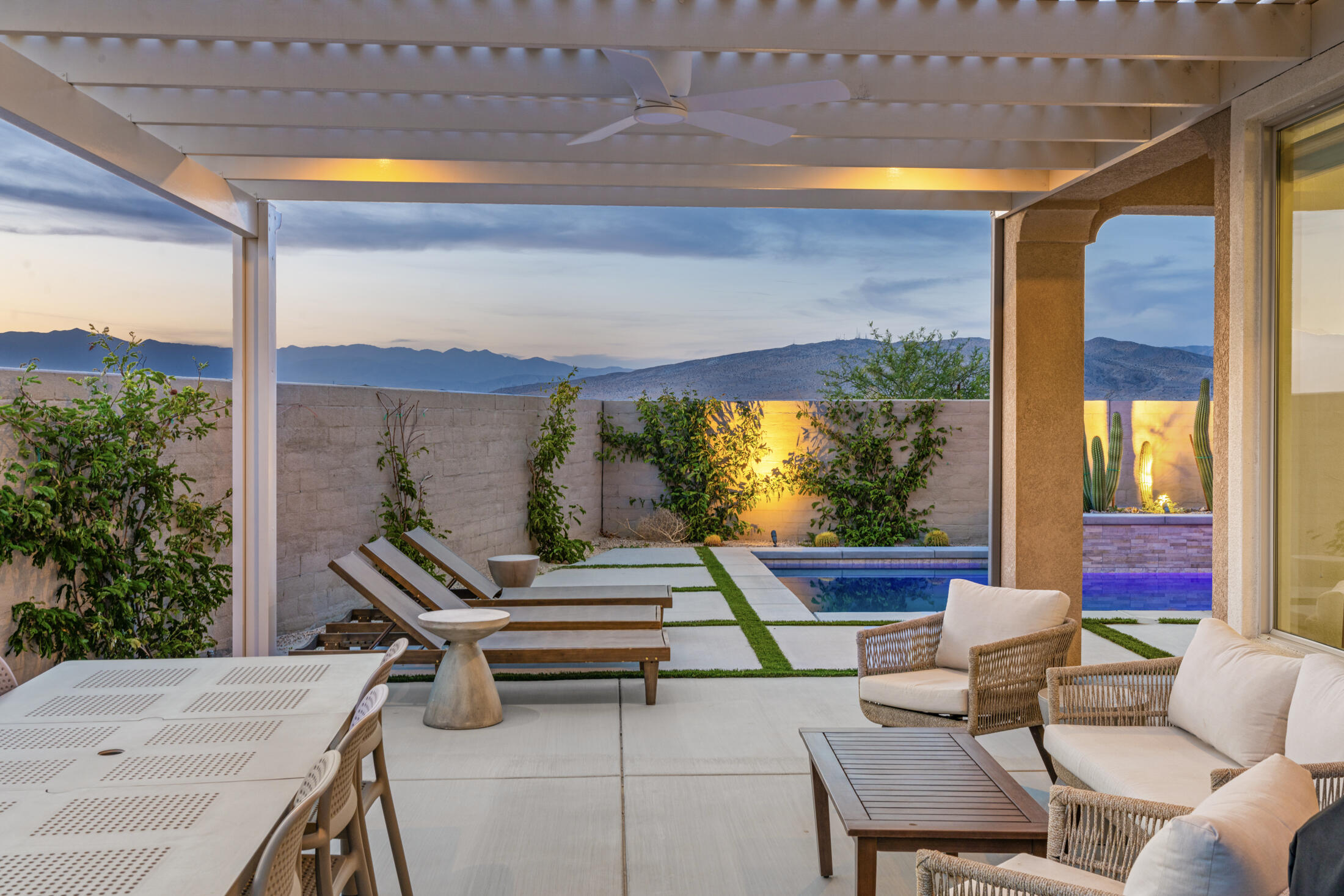 10 Zinfandel Rancho Mirage, CA 92270 - Photo 14 of 39 Side patio twilight