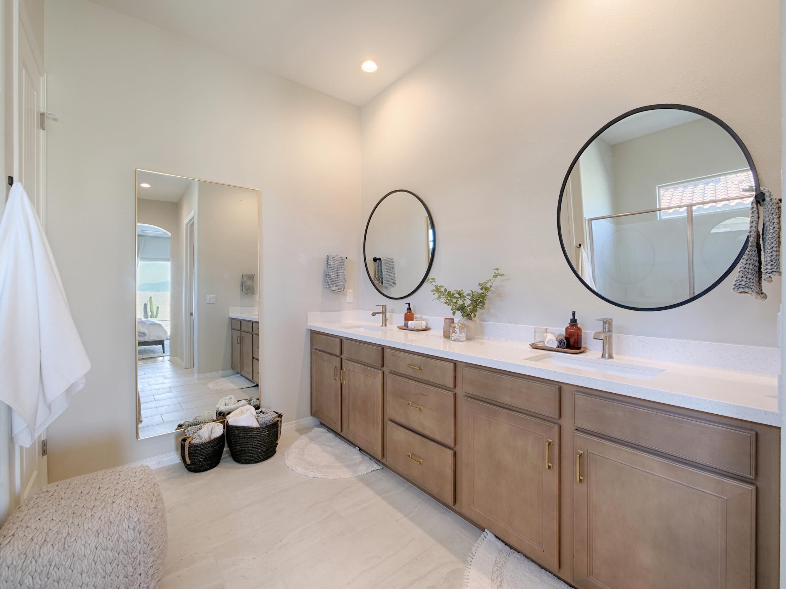 10 Zinfandel Rancho Mirage, CA 92270 - Photo 20 of 39 Primary bath