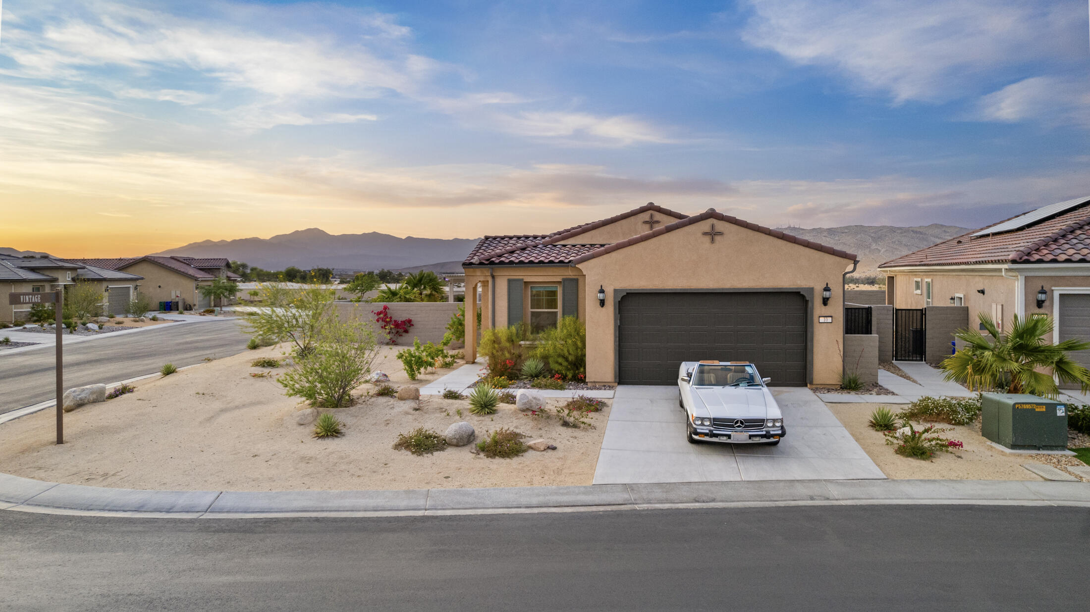 10 Zinfandel Rancho Mirage, CA 92270 - Photo 2 of 39 Front twilight