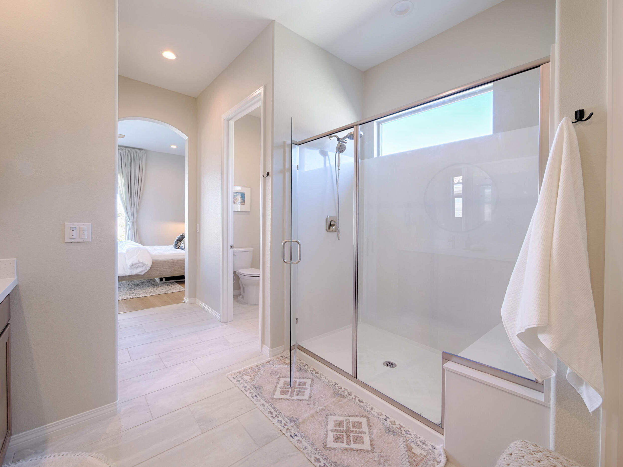 10 Zinfandel Rancho Mirage, CA 92270 - Photo 21 of 39 Primary bath