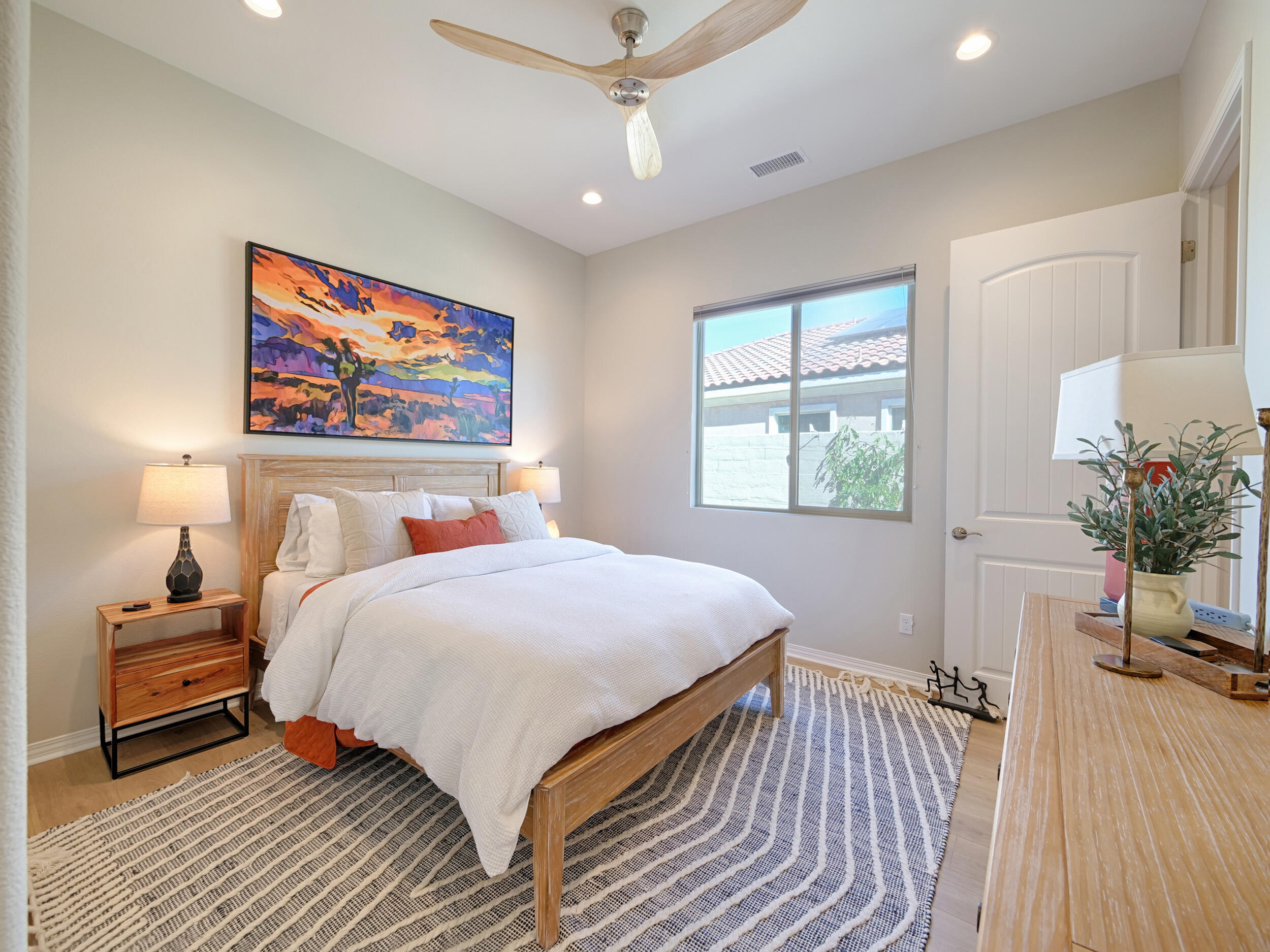 10 Zinfandel Rancho Mirage, CA 92270 - Photo 22 of 39 Guest bedroom