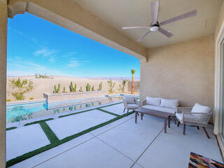 10 Zinfandel Rancho Mirage, CA 92270 - Photo 27 of 39 Covered patio