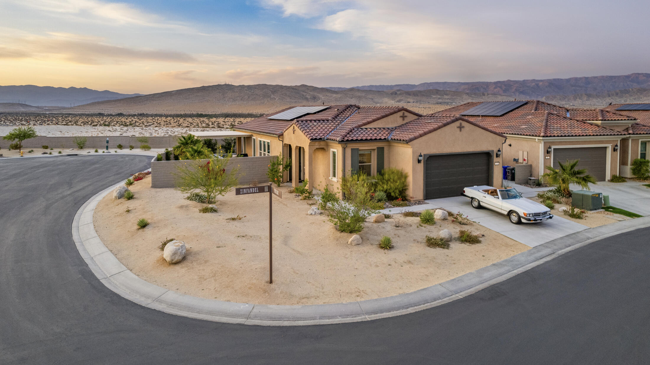 10 Zinfandel Rancho Mirage, CA 92270 - Photo 3 of 39 Front twilight