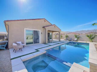 10 Zinfandel Rancho Mirage, CA 92270 - Photo 31 of 39 Pool/spa