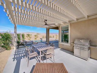 10 Zinfandel Rancho Mirage, CA 92270 - Photo 35 of 39 Side patio