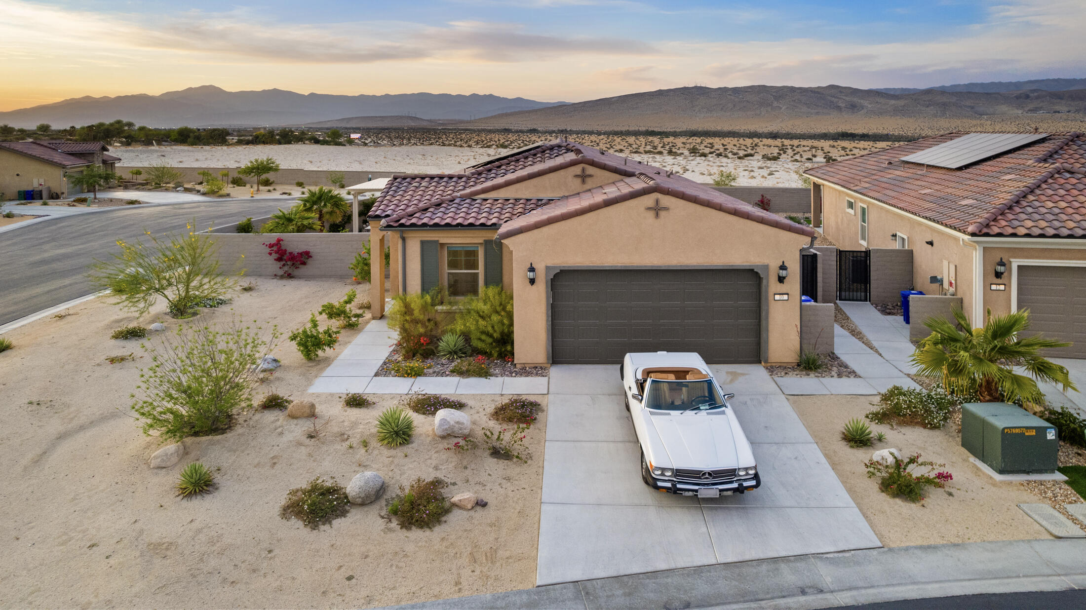 10 Zinfandel Rancho Mirage, CA 92270 - Photo 4 of 39 Front twilight