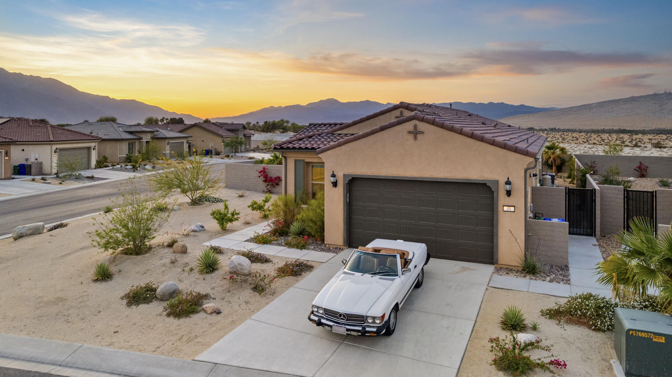 10 Zinfandel Rancho Mirage, CA 92270 - Photo 5 of 39 Front twilight