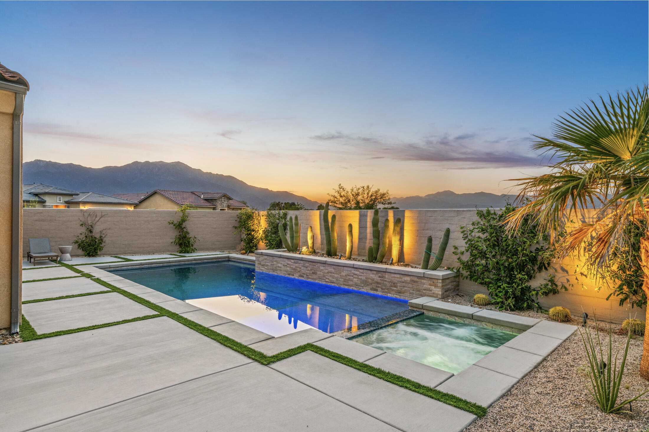 10 Zinfandel Rancho Mirage, CA 92270 - Photo 9 of 39 Pool twilight