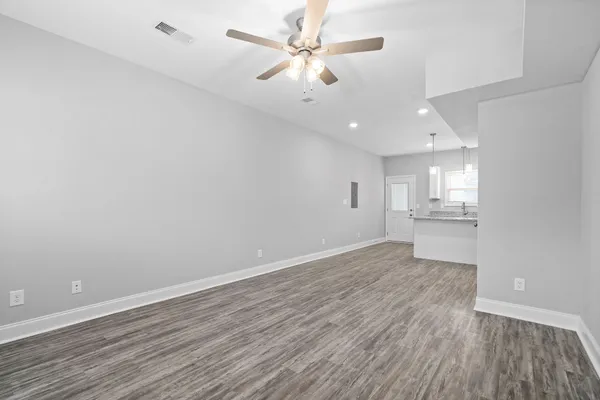 $1,295 | 827 Professional Park Drive, Unit H, Clarksville, TN 37040