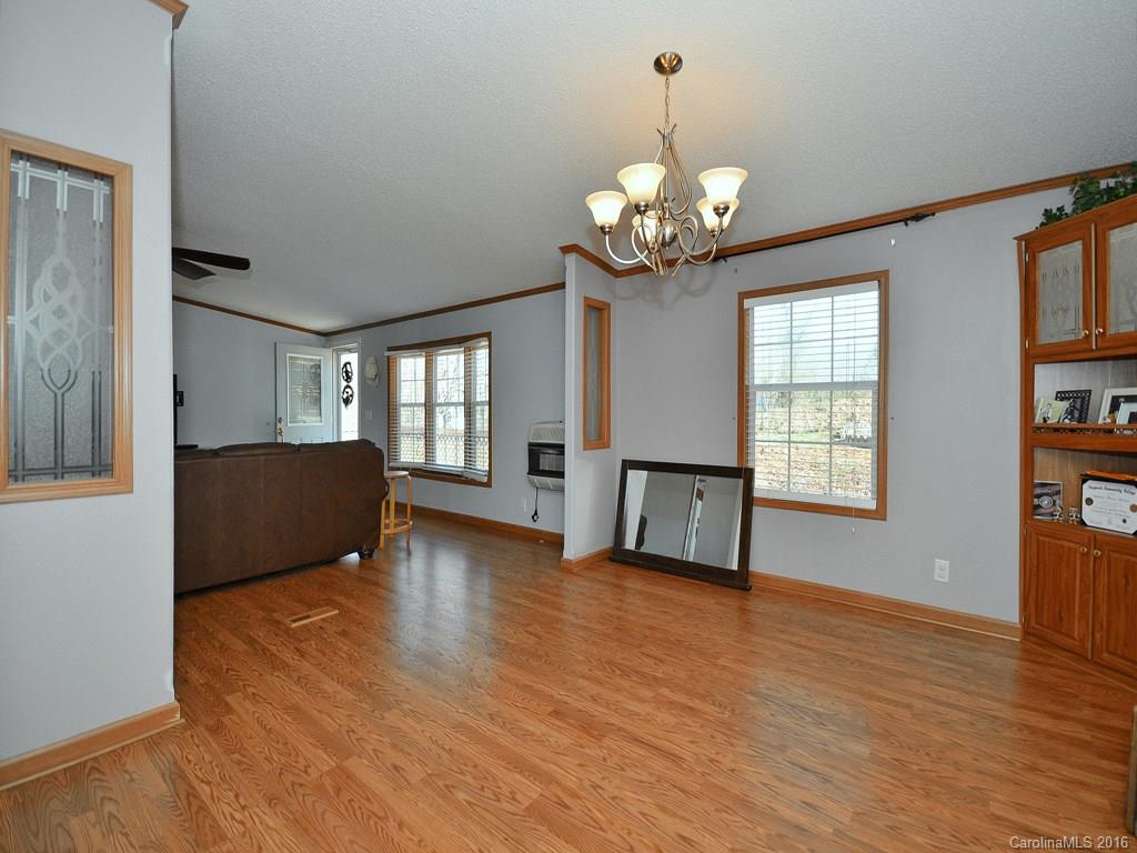 77 Mt Airy Road Marshall, NC 28753 - Photo 4 of 17 Gallery Image 4