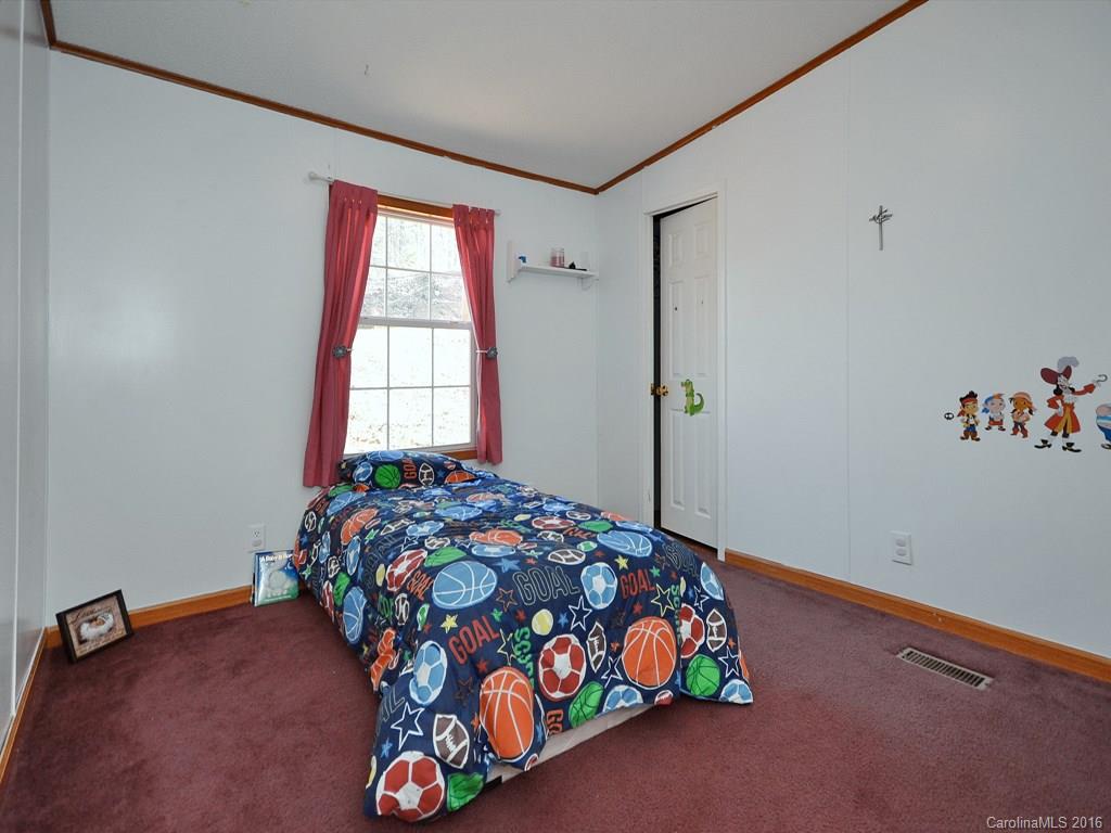 77 Mt Airy Road Marshall, NC 28753 - Photo 10 of 17 Gallery Image 10