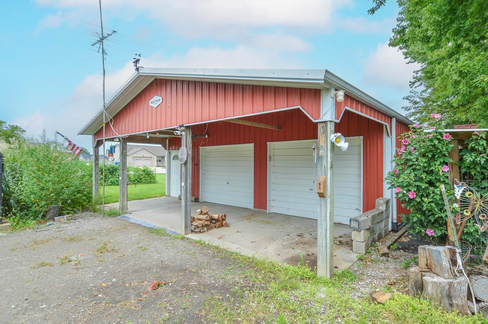 201 West Pocahontas Road Highland, IL 62249 - Photo 13 of 38 Gallery Image 13