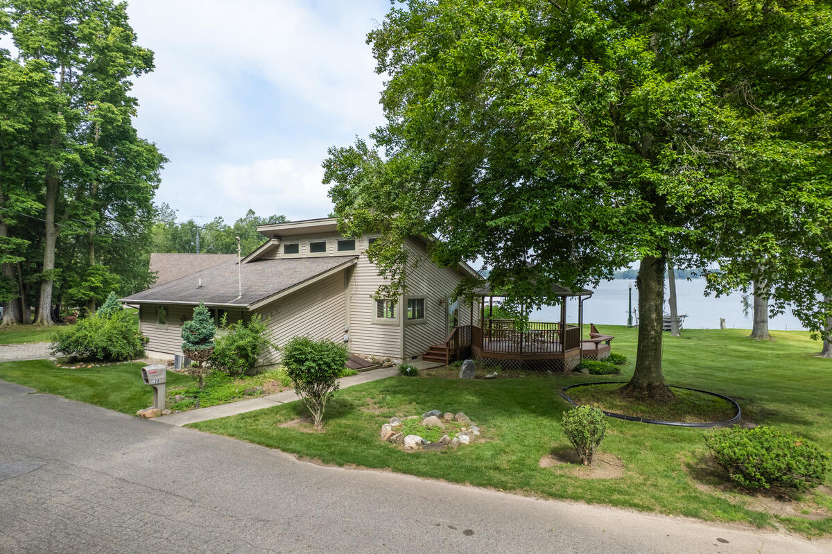 128 Wilmin Road Quincy, MI 49082 - Photo 1 of 38 128-Wilmin-Rd-Quincy-MI-49082-2