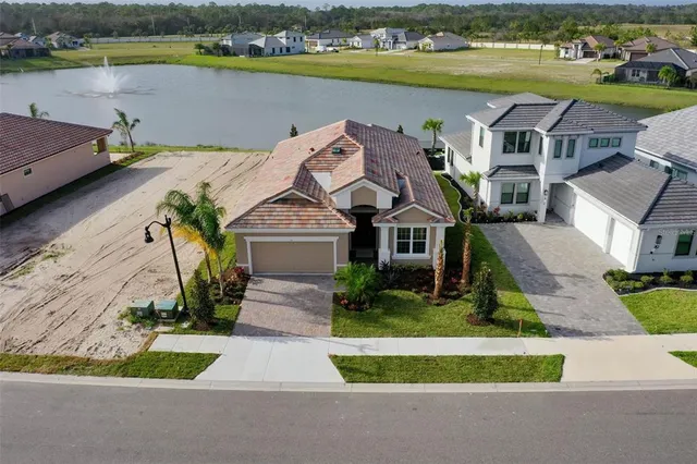 $699,900 | 77 Del Palma Drive, Palm Coast, FL 32137