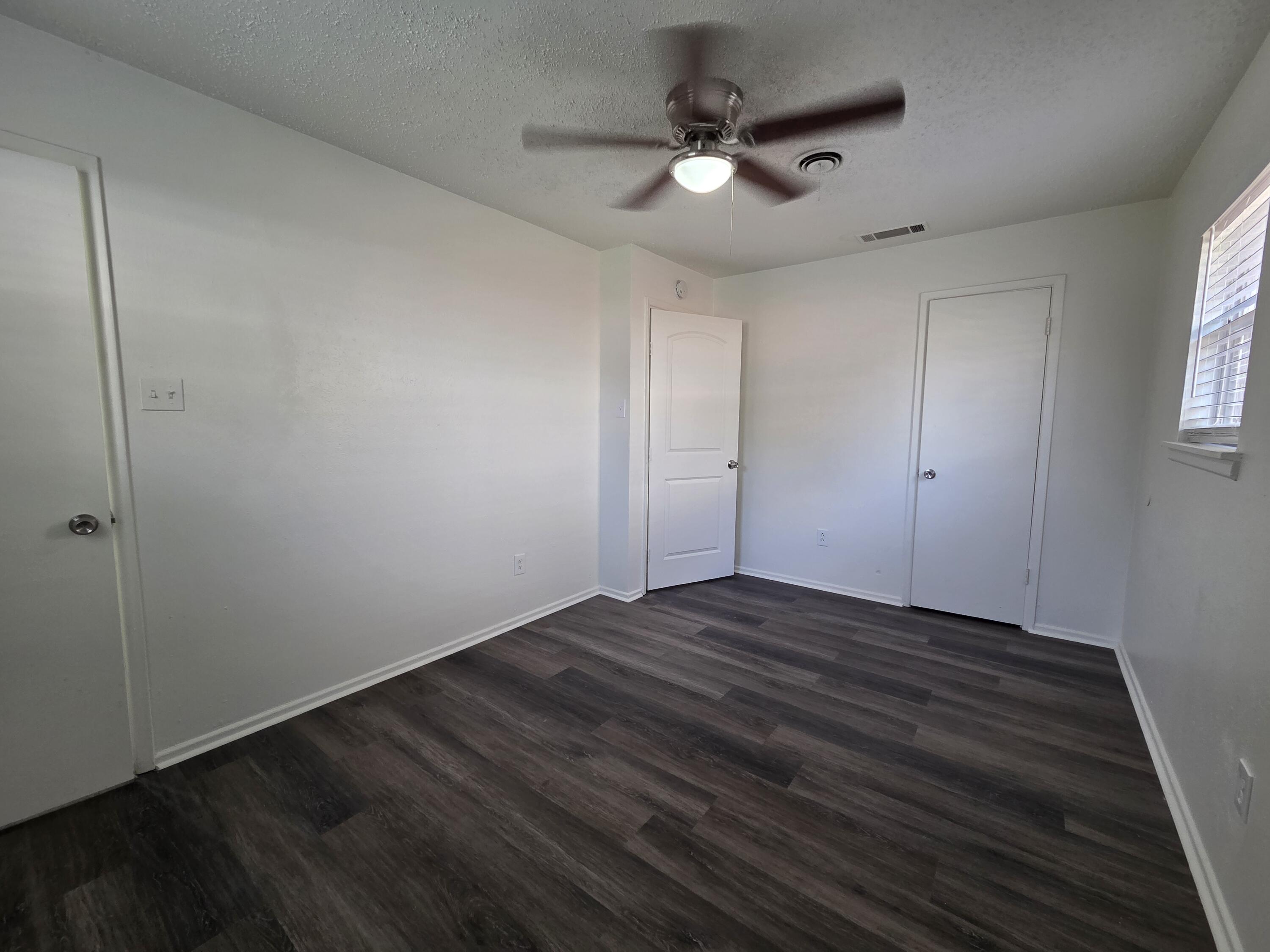 5537 17th Street Lubbock, TX 79416 - Photo 7 of 11 20260625_160728