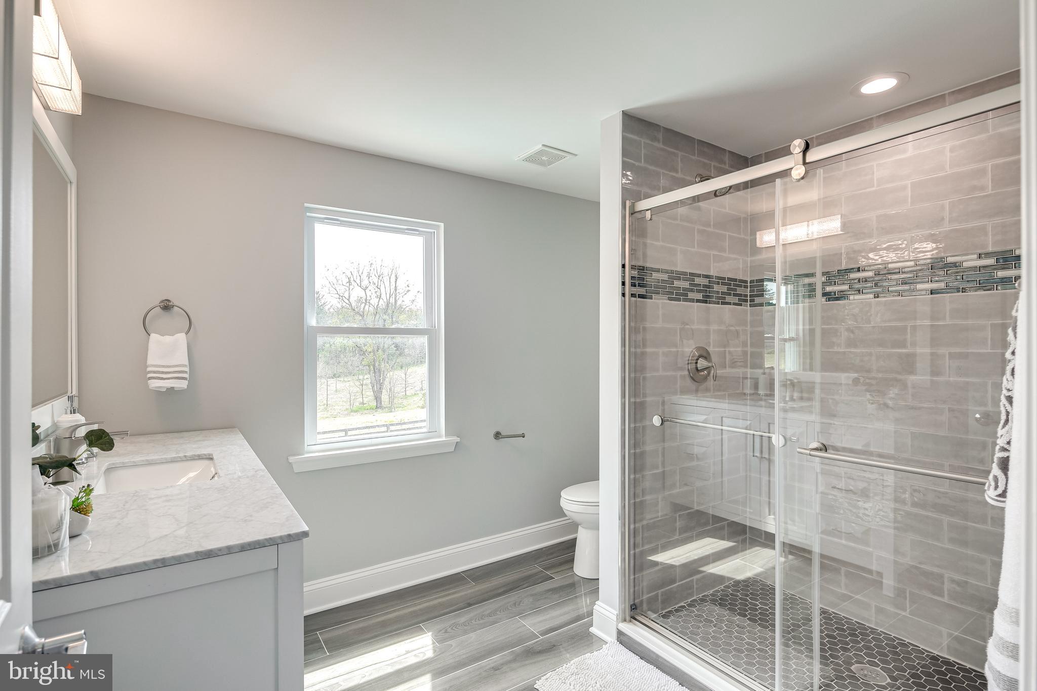 16942 Frederick Road Mount Airy, MD 21771 - Photo 30 of 56 Full Bathroom/upstairs