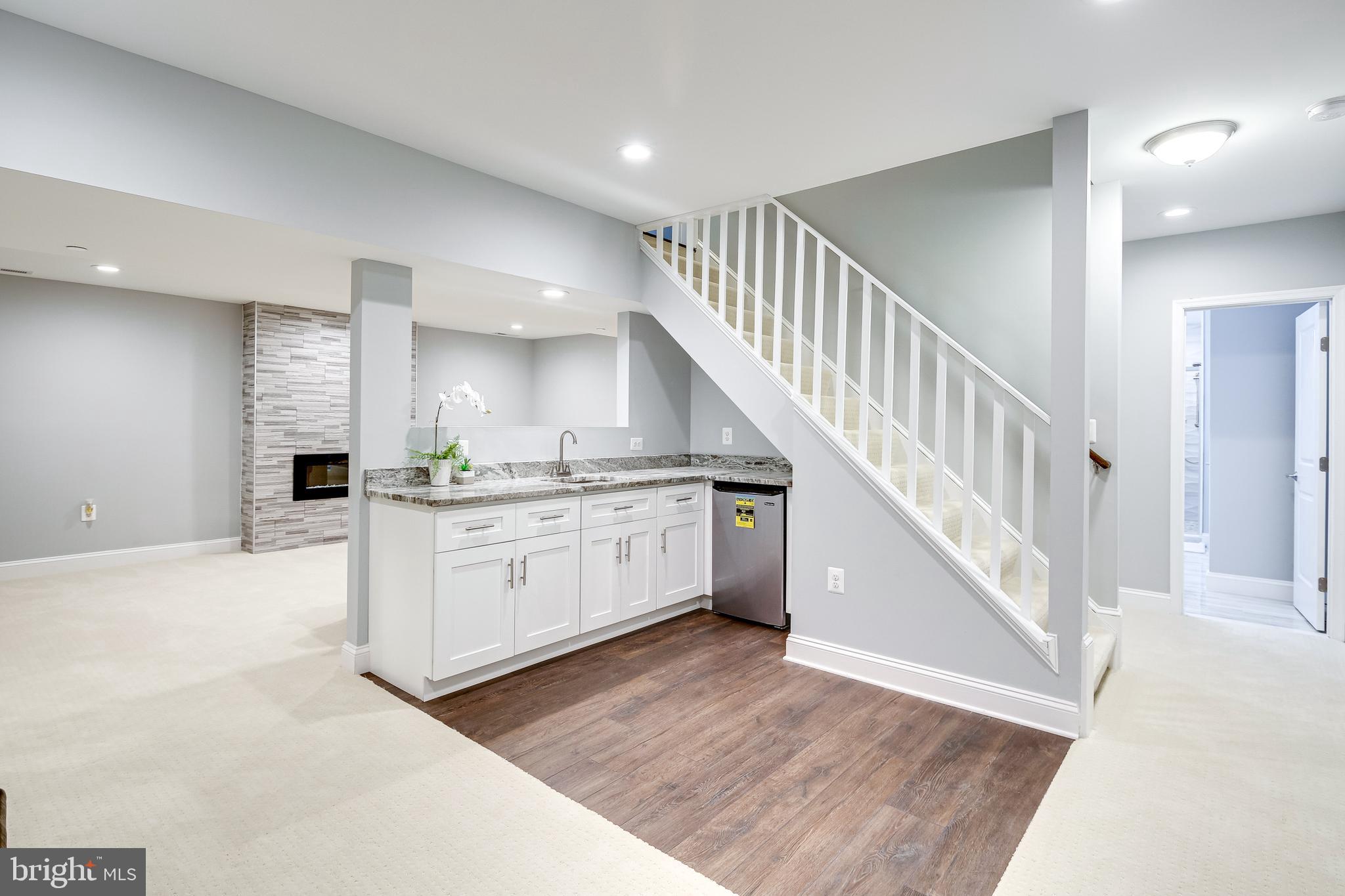 16942 Frederick Road Mount Airy, MD 21771 - Photo 43 of 56 Wet bar