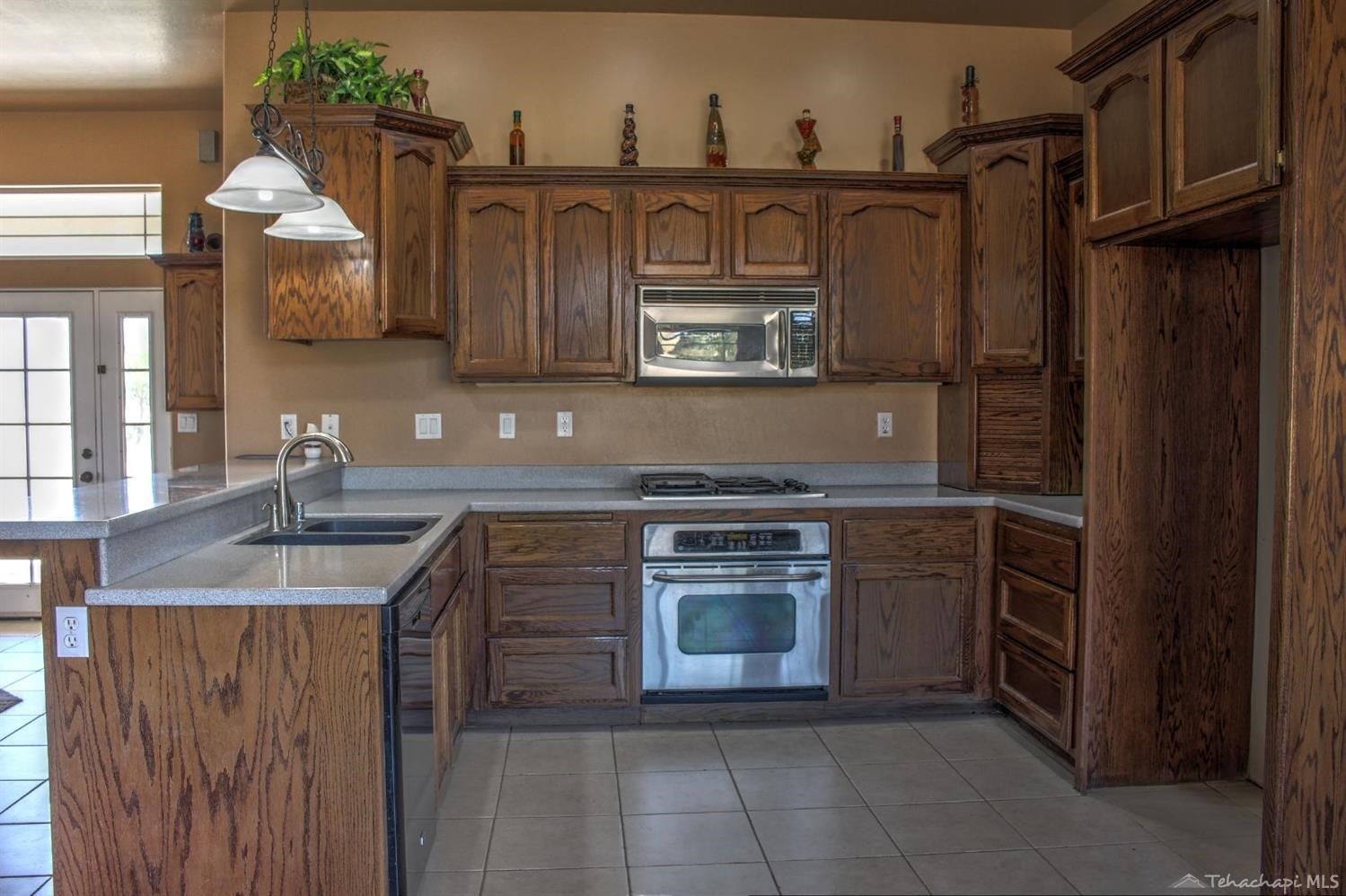 23707 Clover Spring Road Tehachapi, CA 93561 - Photo 3 of 27 Gallery Image 3
