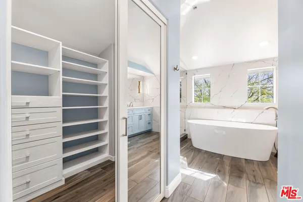 $2,495,000 | 6221 Penfield Avenue, Woodland Hills, CA 91367