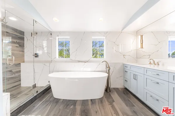 $2,495,000 | 6221 Penfield Avenue, Woodland Hills, CA 91367
