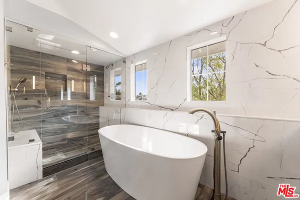 $2,495,000 | 6221 Penfield Avenue, Woodland Hills, CA 91367
