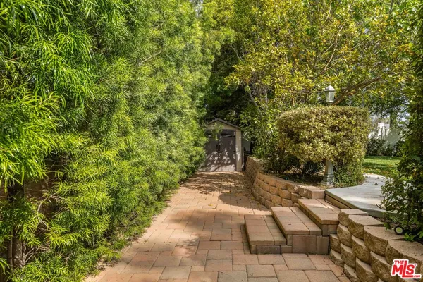 $2,495,000 | 6221 Penfield Avenue, Woodland Hills, CA 91367