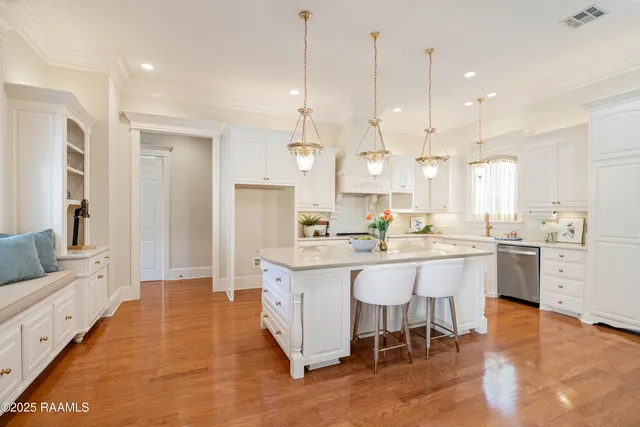 $565,000 | 126 Enchanted Oak Boulevard, Lafayette, LA 70508